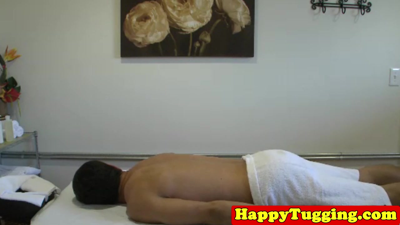 Busty asian handjob masseuse jerking client