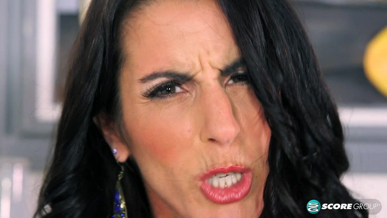 Katrina invites you into her personal space - 40SomethingMag