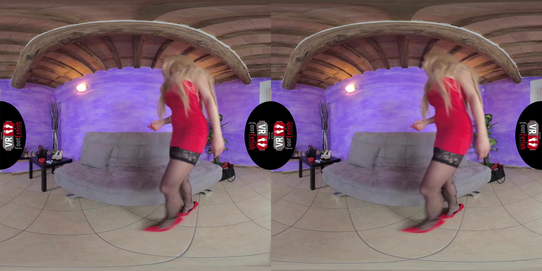 Blonde Stunner Ania Lures You With Her Smelly Feet - VRFootFetish