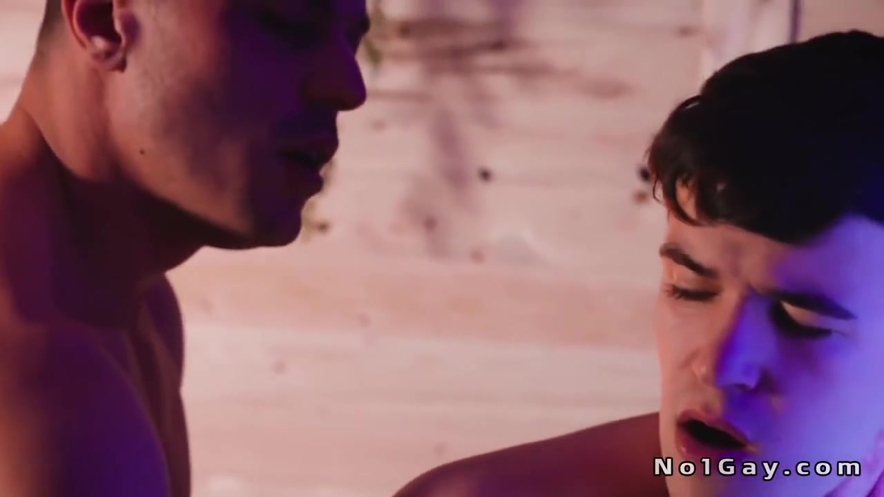 Maverick And Nate Hook Up After A Successful Season - Maverick Sun And Nate Rose