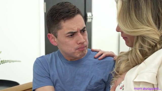 Moms Movie Night - S1:E4 - Momlover