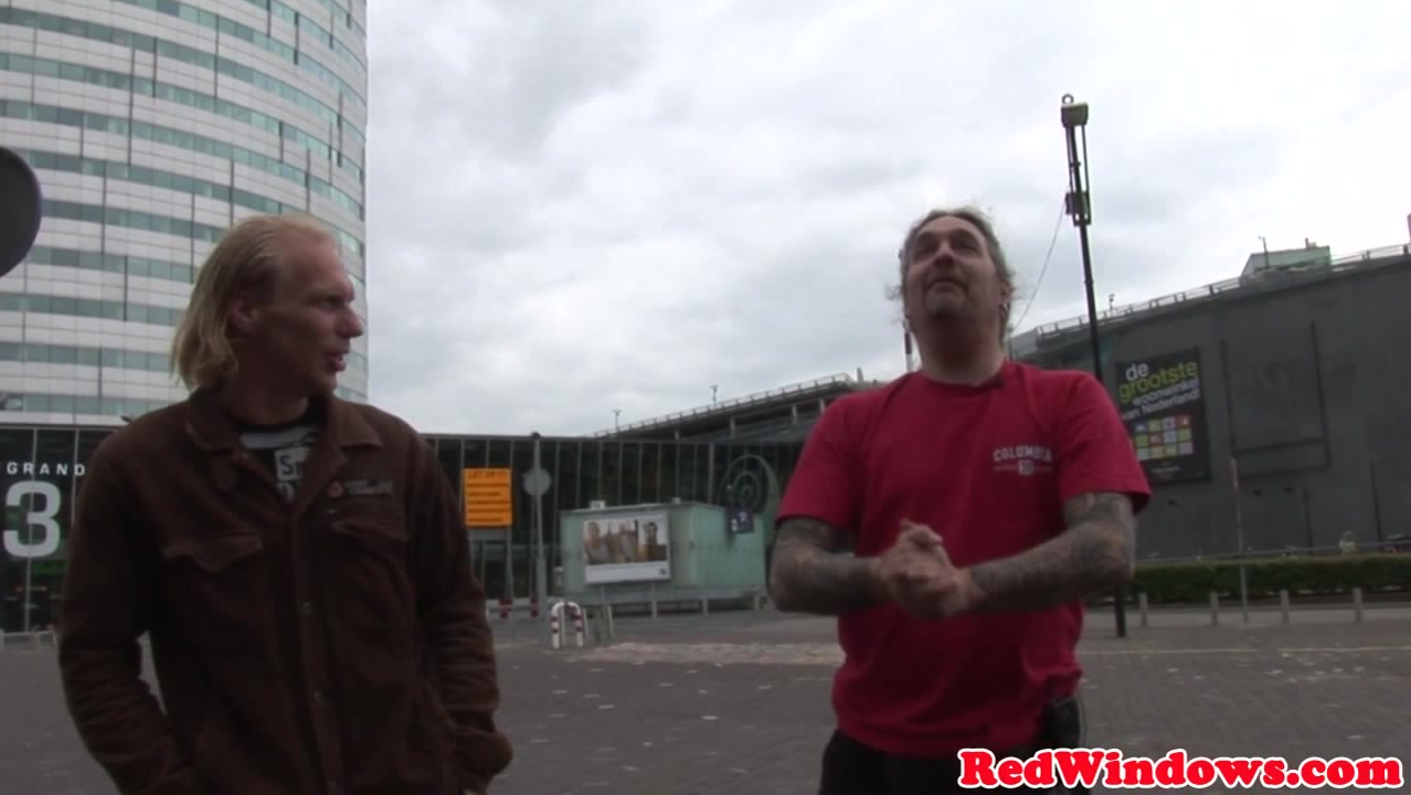 Alternative dutch prostitute gets pussynailed