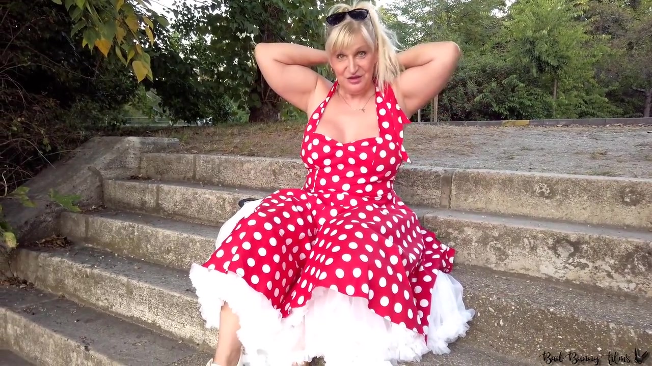 Public Big Tits Flashing And Fuck Top Of The Car / Budapest Margit-sziget