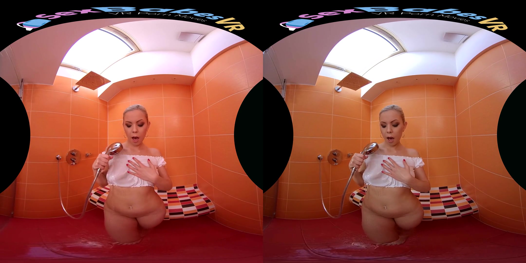 Julia Parker in Horny and Caught - SexBabesVR