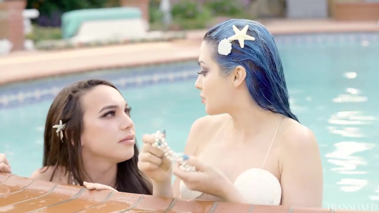 Out Of The Water With Kasey Kei And Jewelz Blu