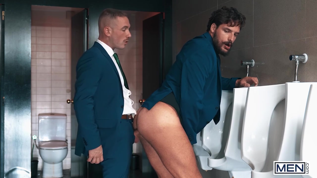 Samuel Hodecker And Apolo Adrii - Gets Fucked By In The Bathroom And Gets Covered In Cum