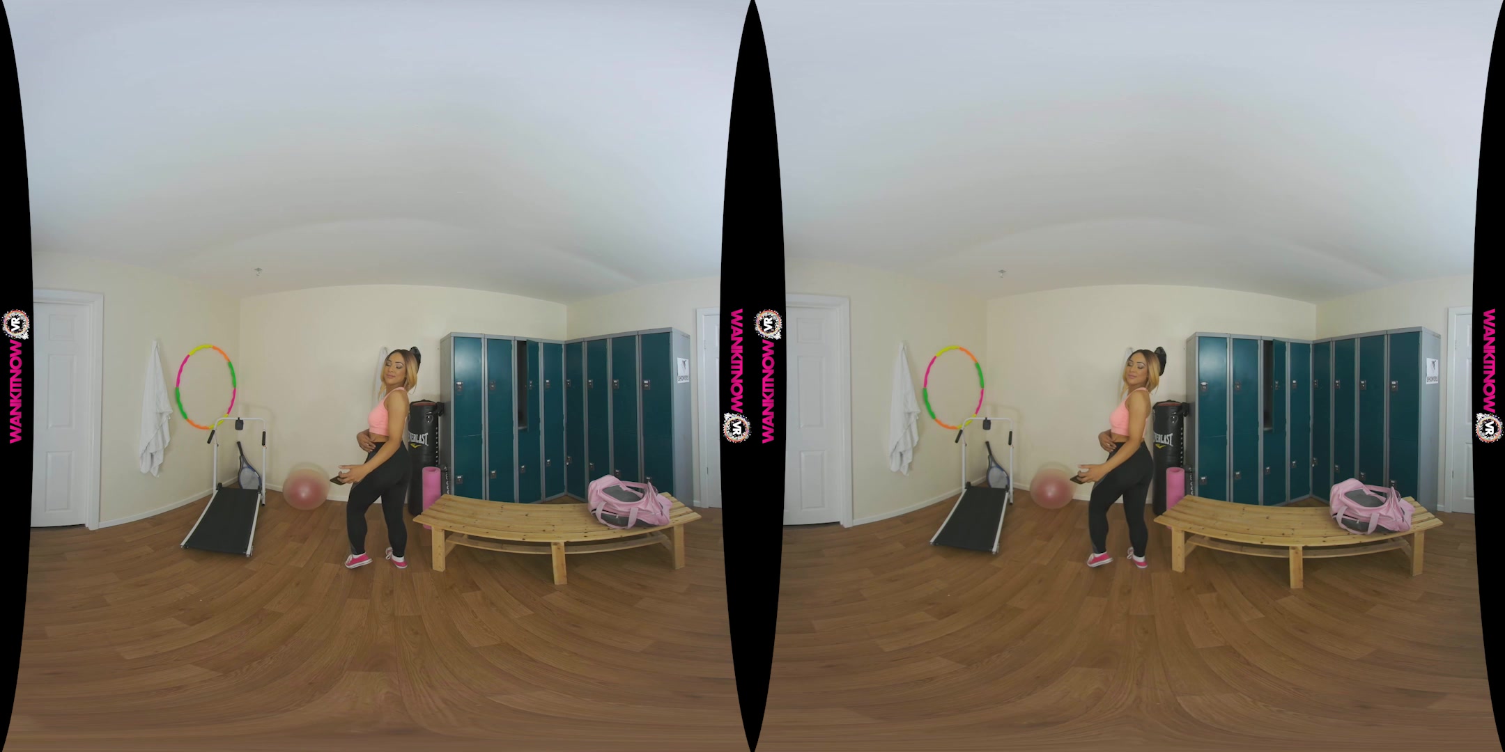 Socials Thot featuring Kayla Louise - WankitNowVR