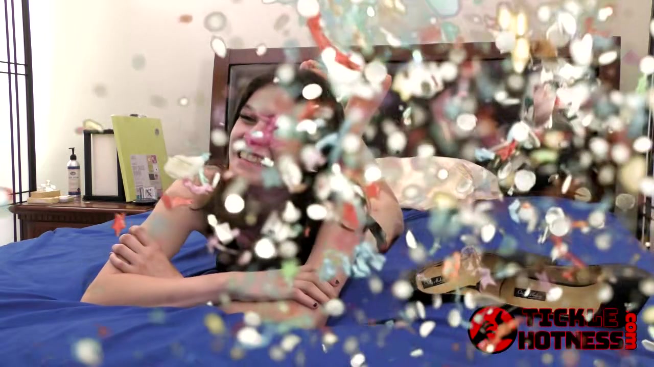 Time With Roxie Love Interview - Ticklevideos