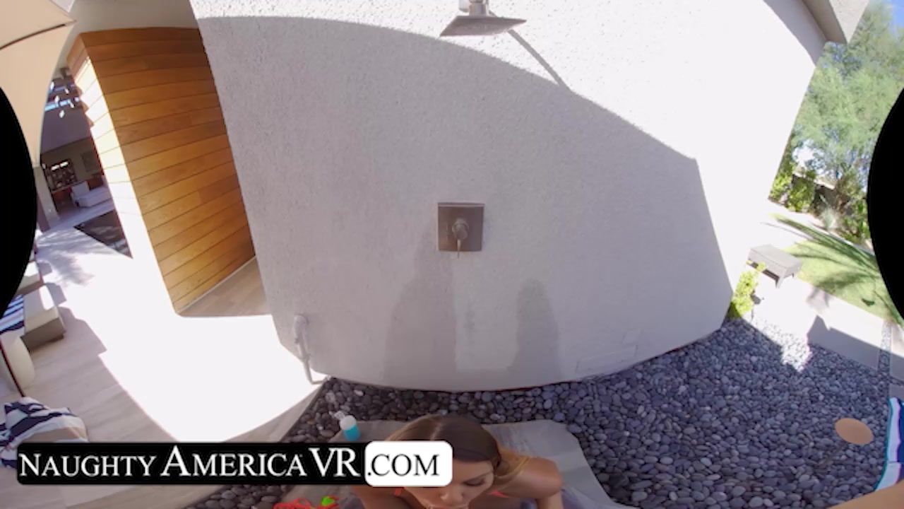 Brooklyn Chase shows of her big tits in VR