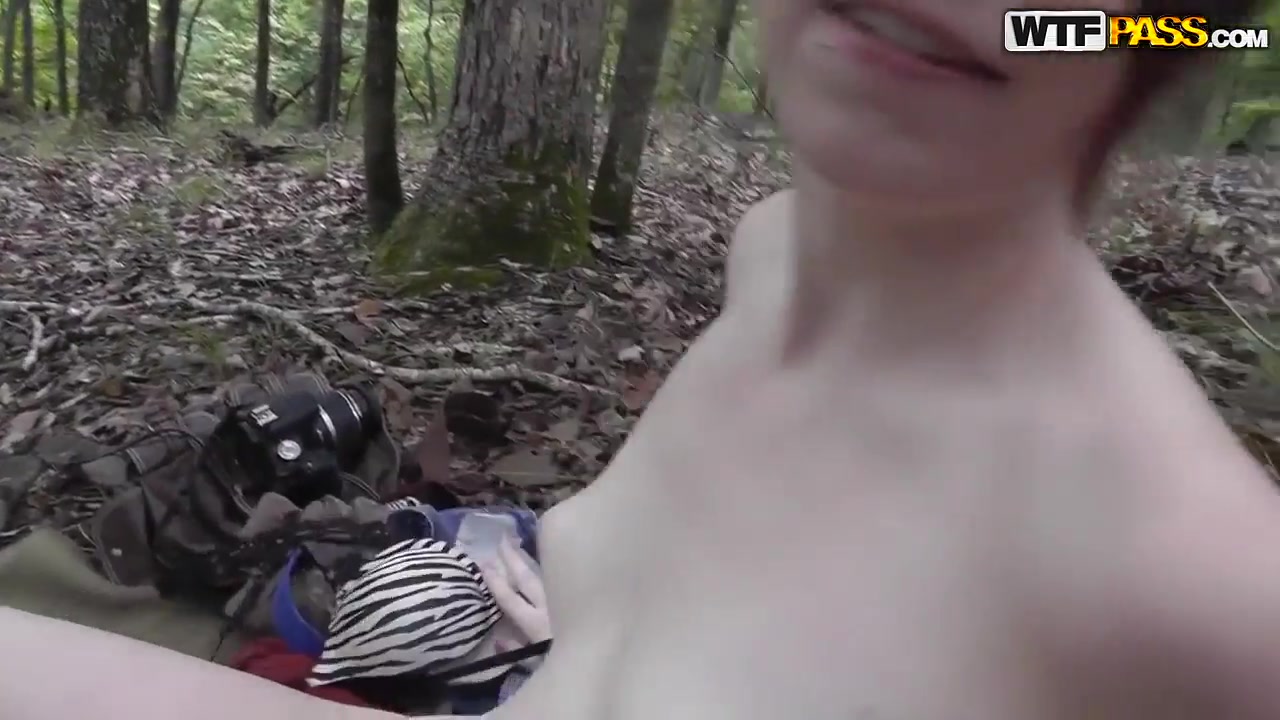 Dirty babe Cheyenne enjoys in outdoor sex