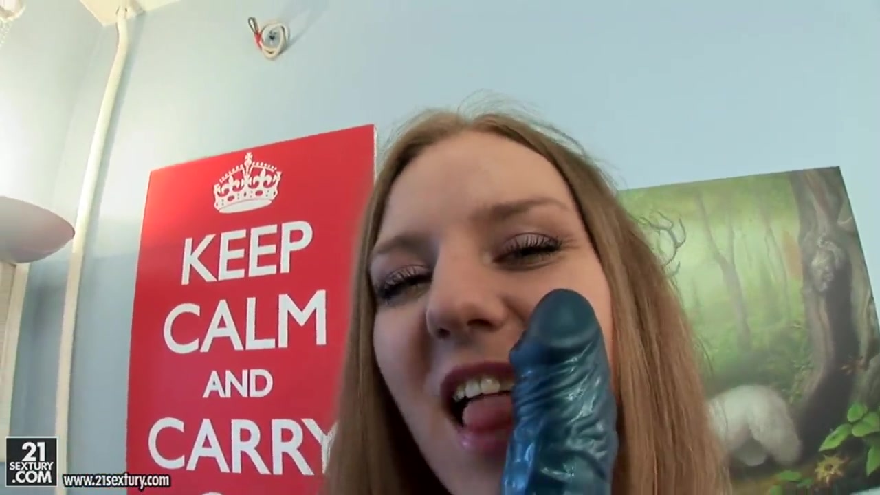 Young babe Malia teases everybody rubbing her kitty