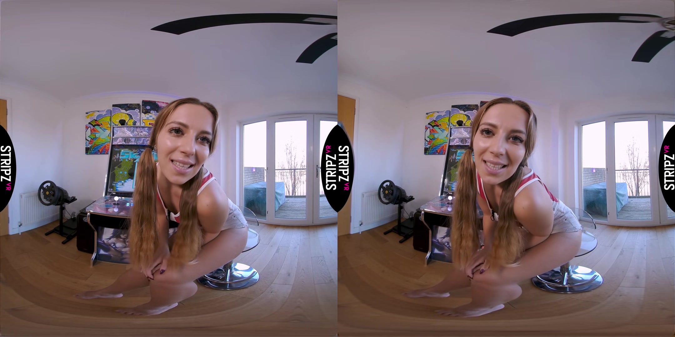 Squeeze - Hd Vr Striptease - Stripzvr
