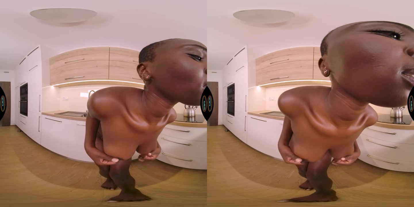 Hot Show In The Kitchen - ZaawaadiVR