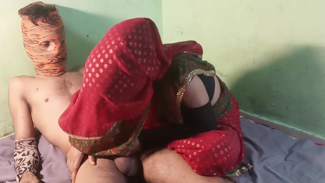 Bhabhi Ki Chut Me Ice Cream Daal Kar Chusa Aur Bhabhi Ki Gand Chudai Ki