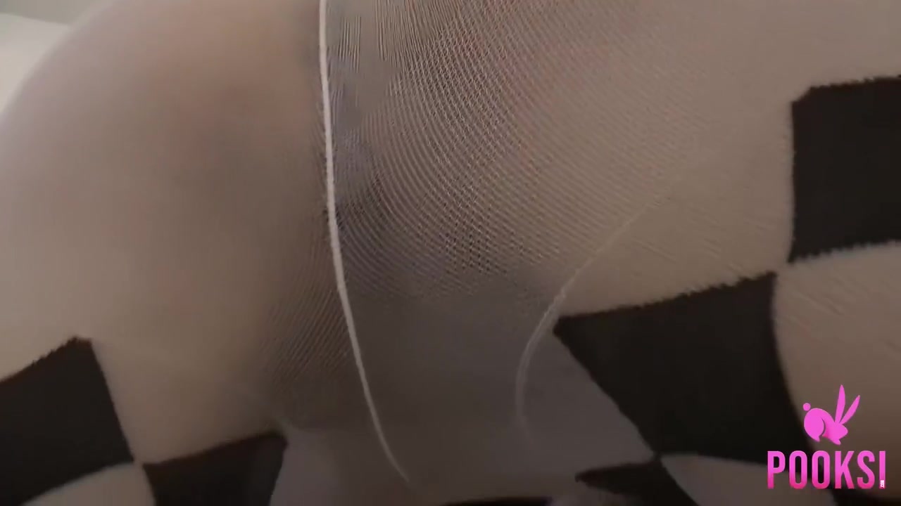 Insatiable Hottie Leah Gets Her Ass Wrecked By Big Toy And Throbbing Cock!