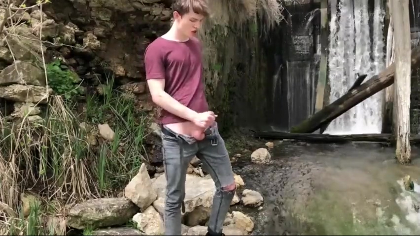 Twink Outdoors Wanking Fun