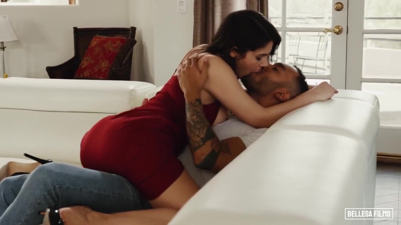 Bellesa - Italian Babe Falls In Love With A Hunk Stranger - Valentina Nappi