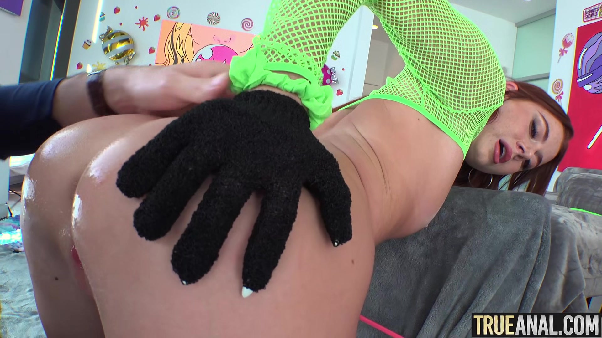 TRUE ANAL Stella Luxx's stellar gapes