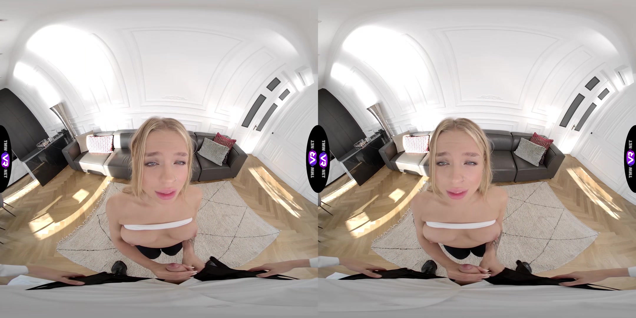 Sucking when doing splits