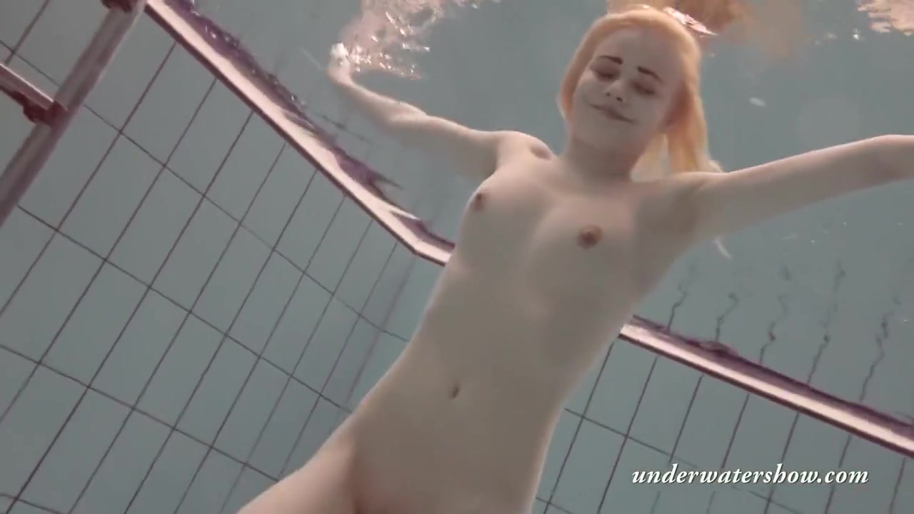 Blonde Babe Okuneva Shaved Pussy Underwater Swimming