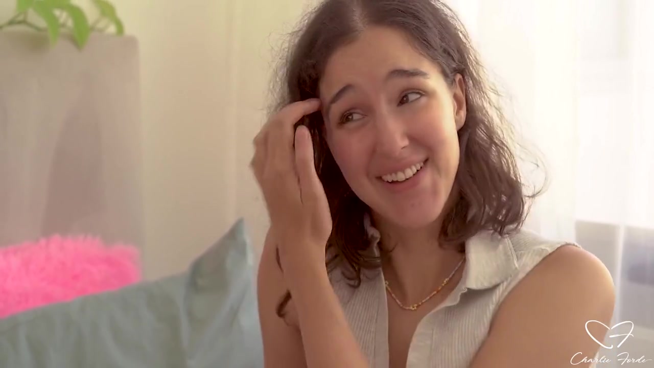 Wants Wendys Fist Inside Her Pussy Slit! - Charlie Forde