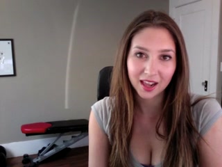 Astounding chick dirty talks with her boyfriend online
