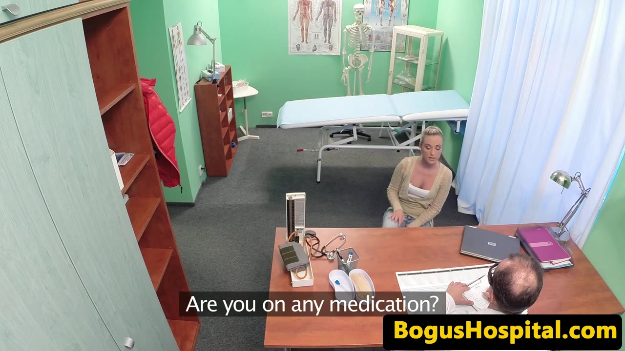 Amateur patient fucked by european doctor