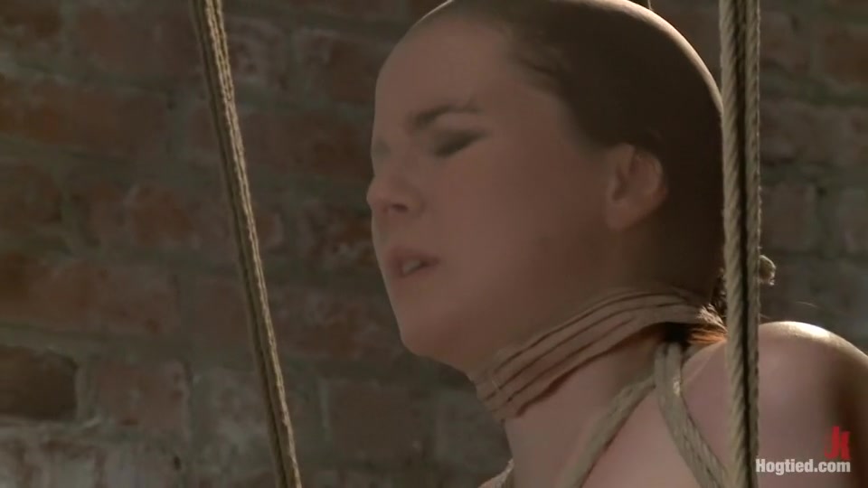AnnaBelle Lee - Red Headed Slut - Live Show 3