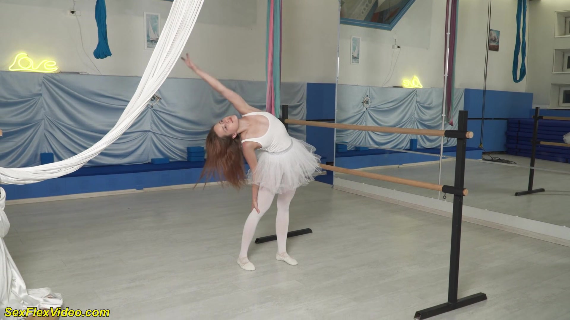 Flexi Sex With A Real Ballerina 18yo Teen
