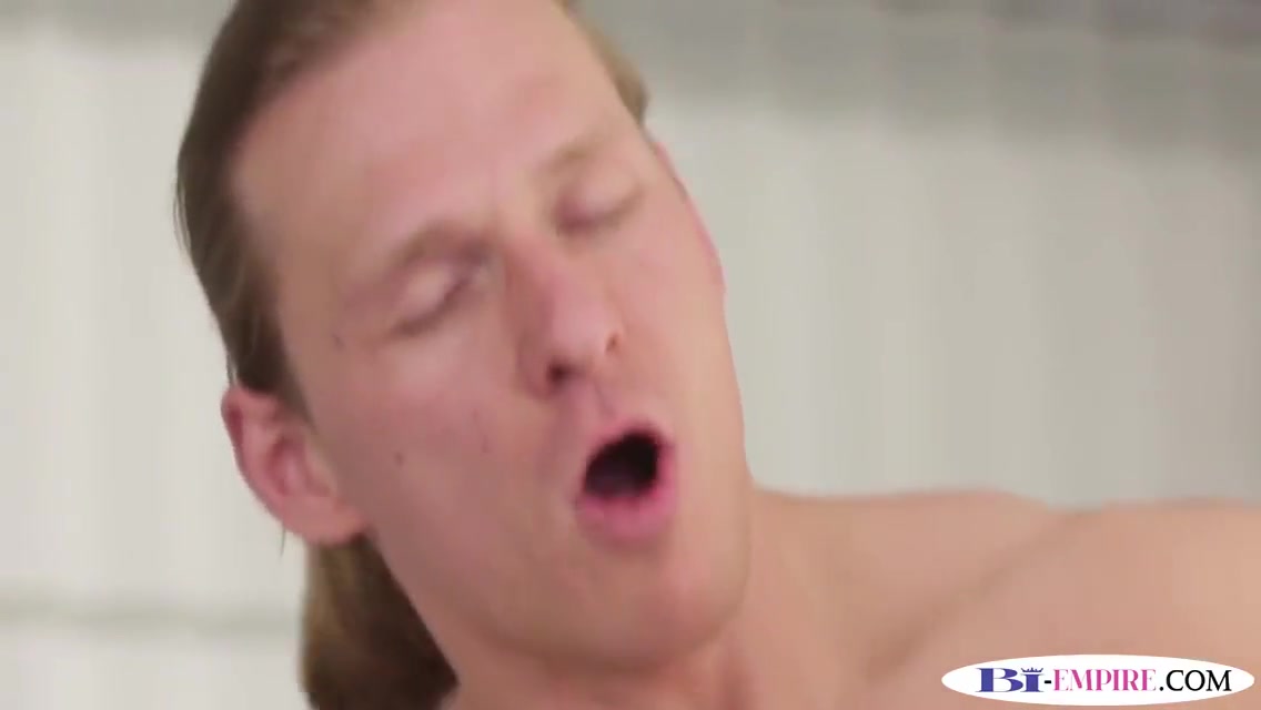 Pussylicking Stud Assfucked In The Office 6 Min
