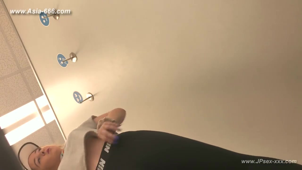 blonde changeroom.29