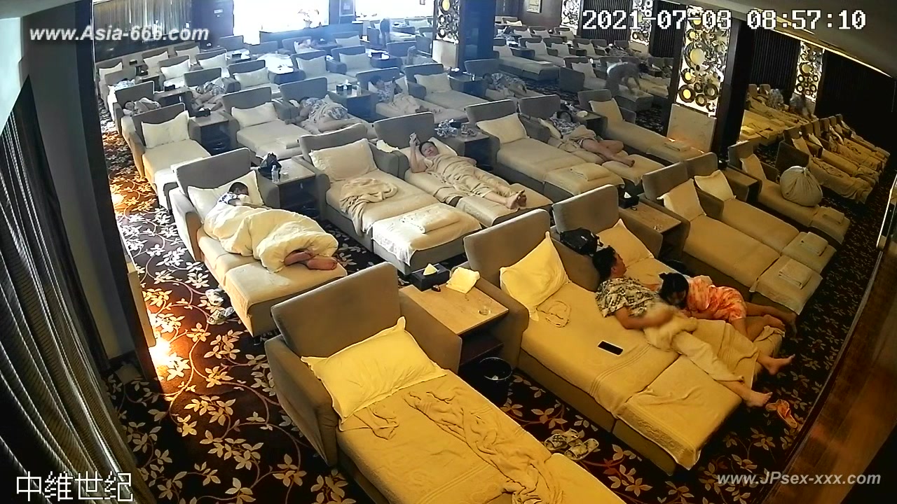Hackers use the camera to remote monitoring of a lover's home life.564