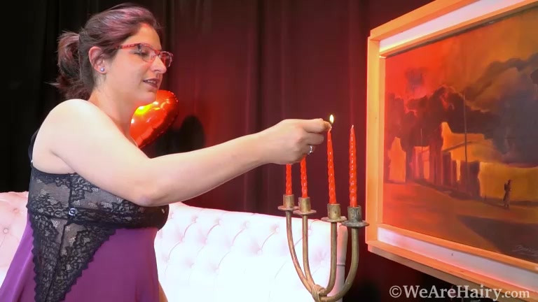 Passionate Emma celebrates Valentine Day - WeAreHairy