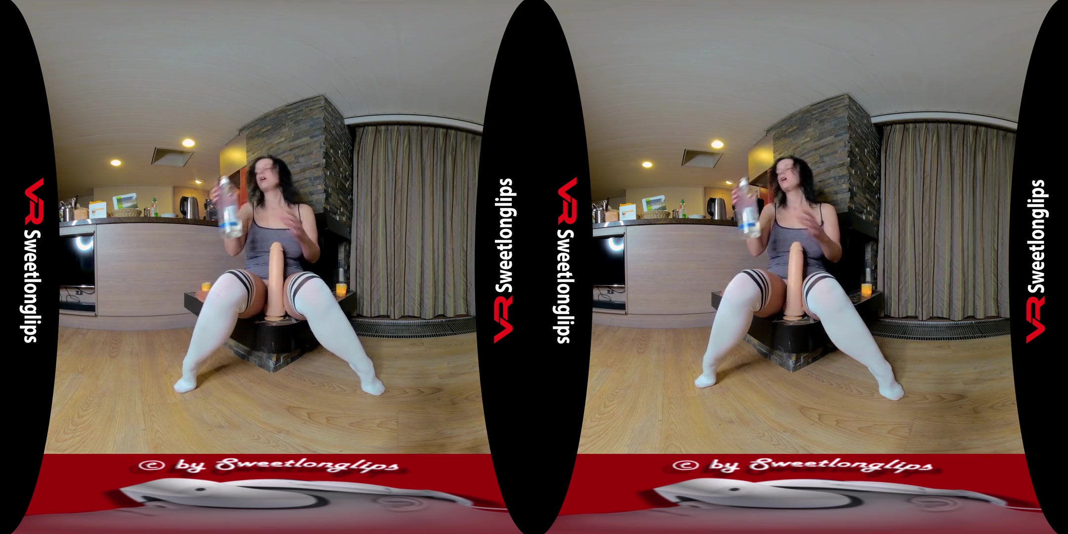 XXL - Dildoritt am Kamin; Solo Amateur MILF with a Huge Dildo