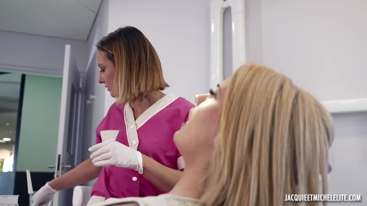 Dentiste / The Dentist - Jasquie Et Ϻichel Εlite