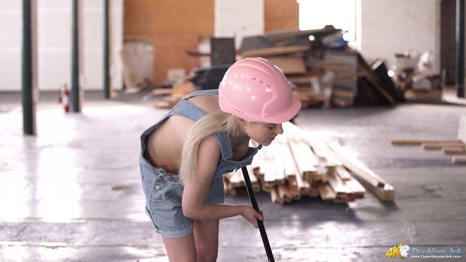 Amy Rose in Sweeping Strokes - DownblouseJerk
