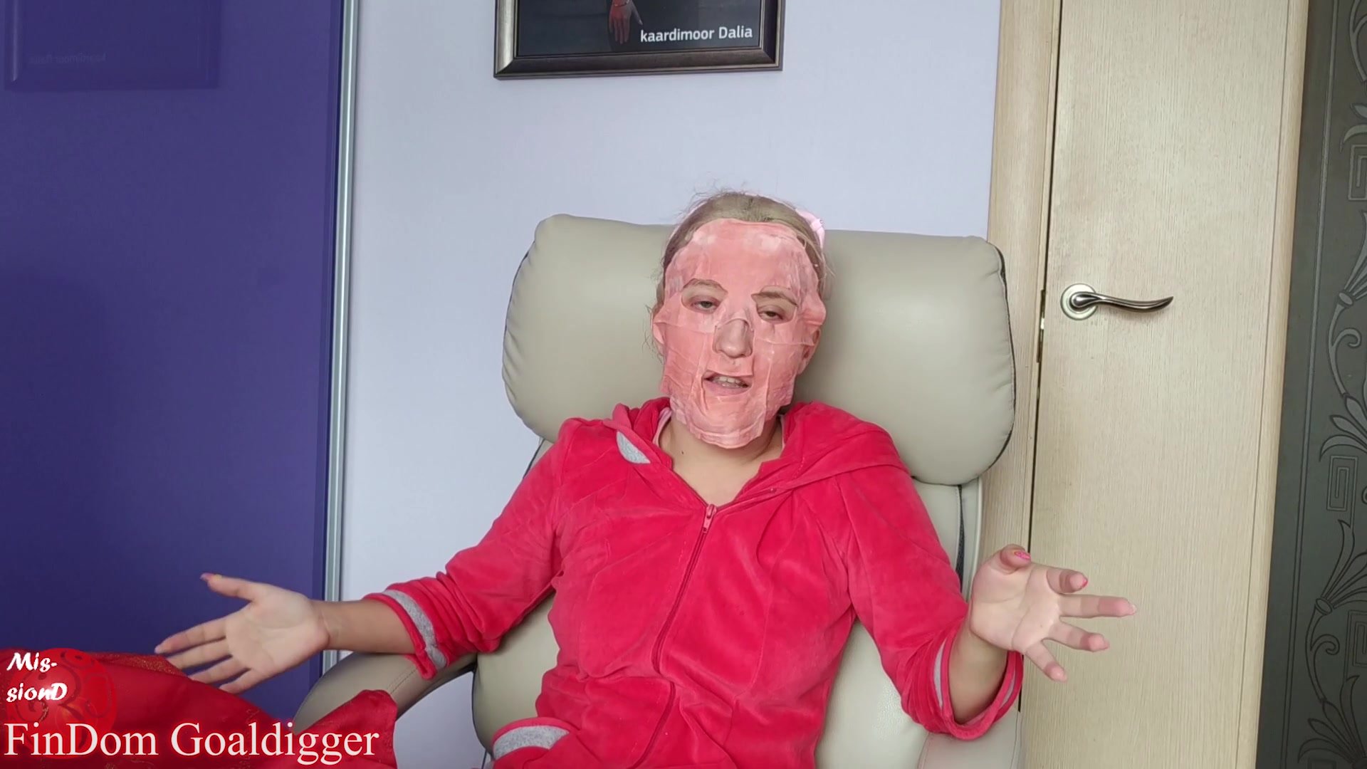 Findom Likes Expensive Pedicures - Sex Movies Featuring Findom Goaldigger