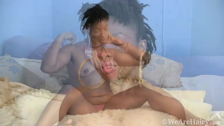 Carla Cain orgasms as she plays around in bed - WeAreHairy