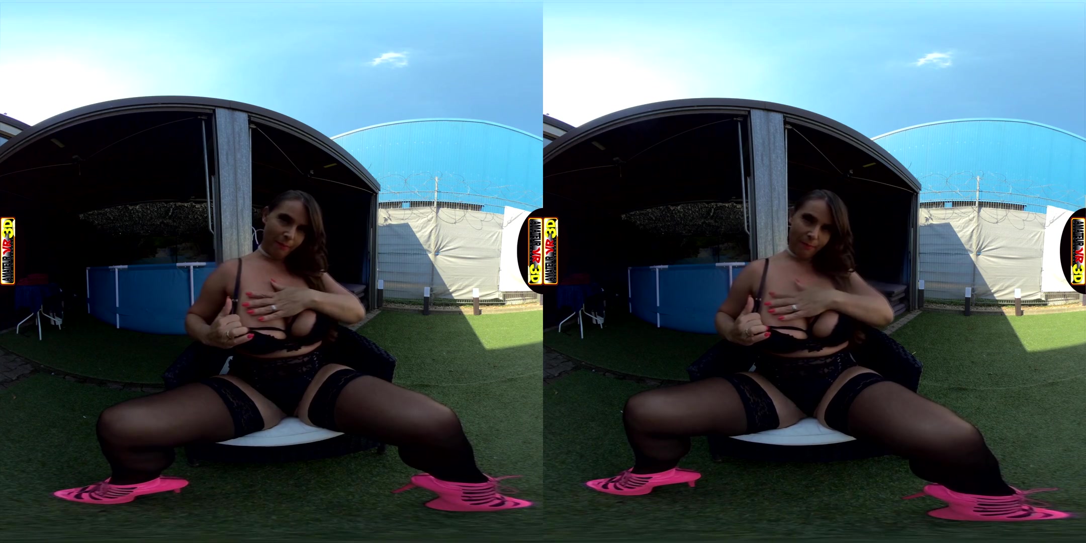 Sexy Susi in Sexy Susi - She Starts Squirting for You... - AmateurVR3D