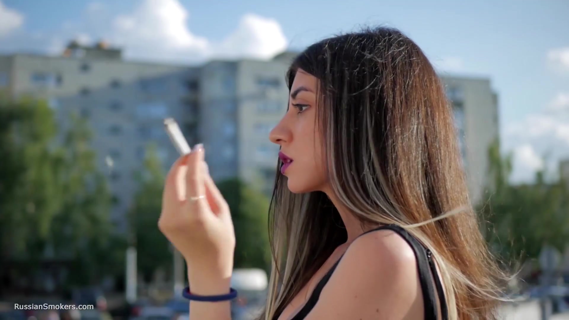 Anastasia Is Smoking 100s Marlboro Red