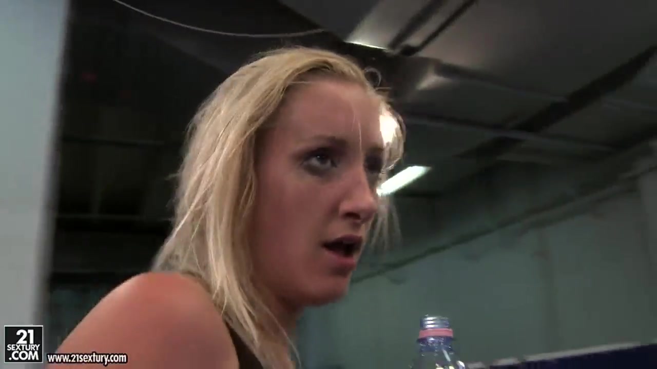 Angel Long and Chaty Heaven in lesbo wrestling