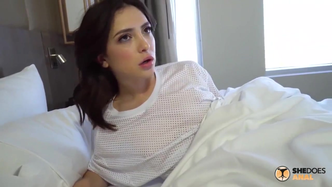 Stepsis Shares The Bed And Her Ass