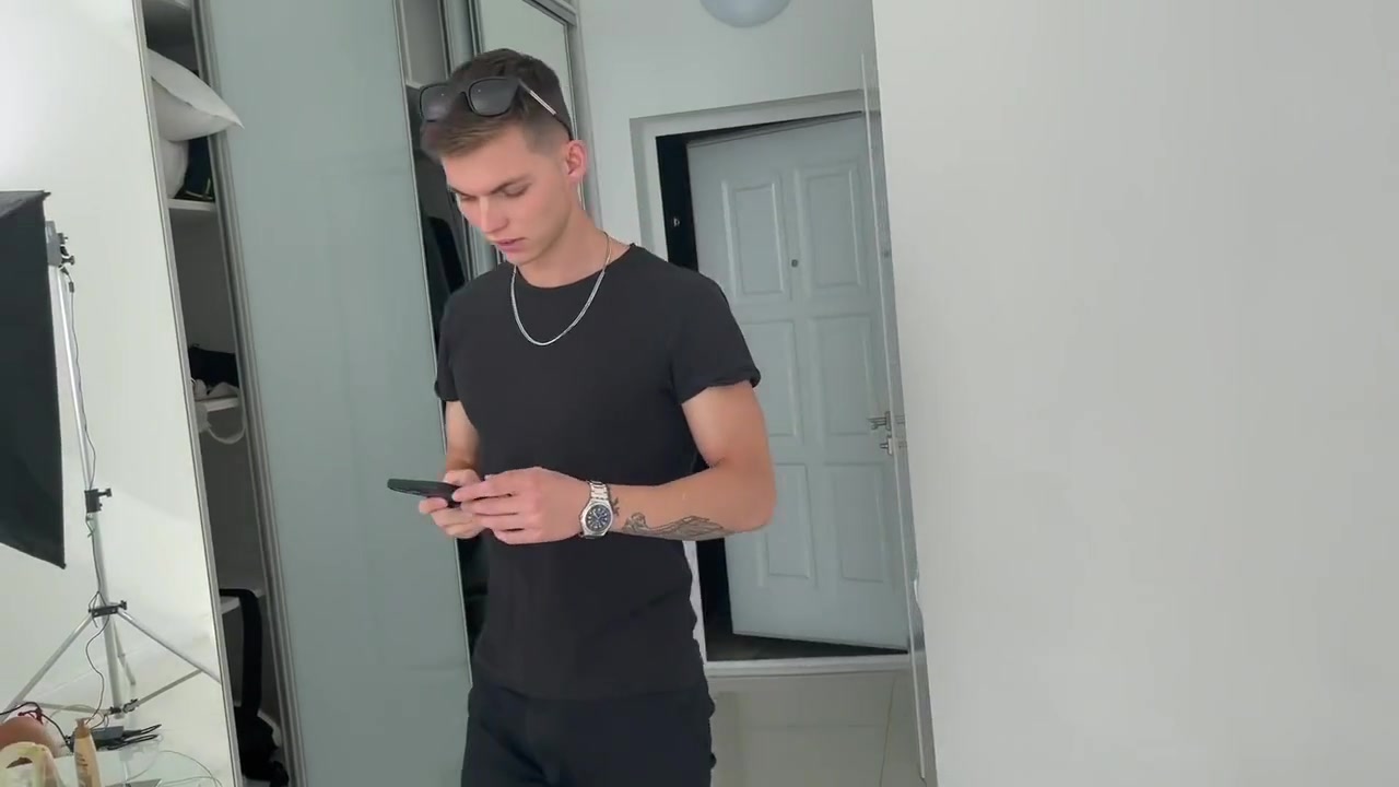 Gang Bang 5 Guys 1 Girl Double Anal And Pissing In Mouth Backstage - Monika Fox