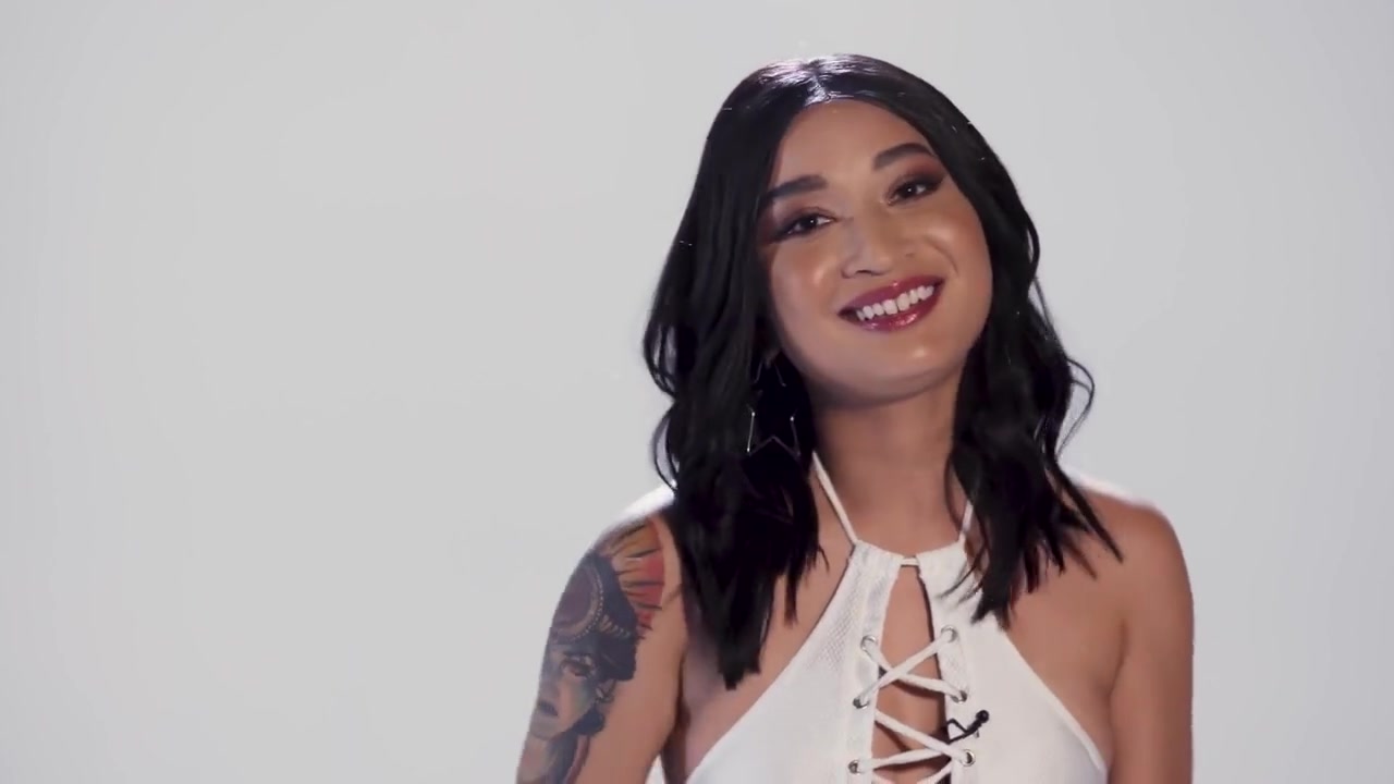 Sitting Down With Pornstar Interview - Avery Black