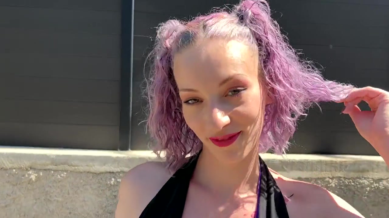 Lyne, 30 years old, is heading towards absolute pleasure... - Jacquie et Michel TV