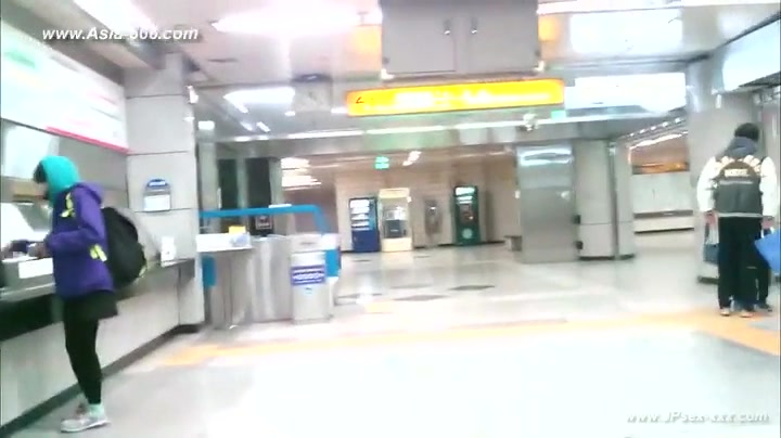 chinese girls go to toilet.69