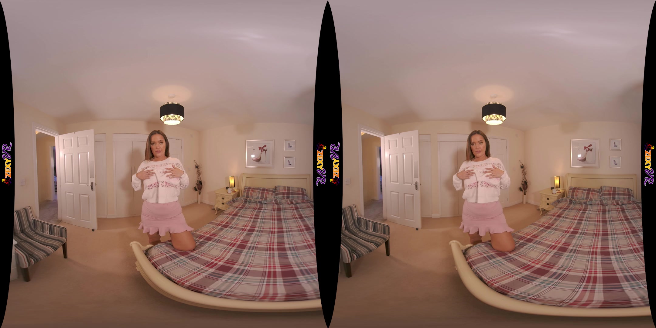 Raunchy Roommate featuring Frankie L - ZexyVR