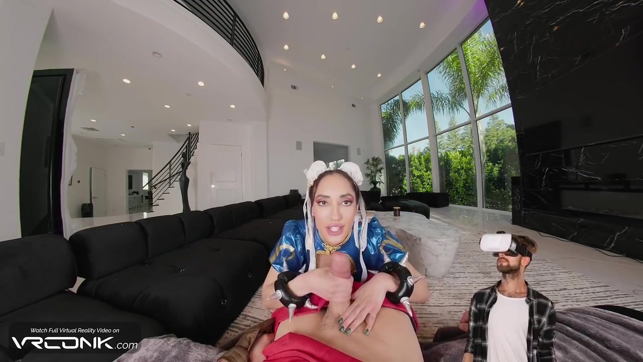 Latina Gives Blowjob To Win A Fight In Street Fighter Cosplay Parody P.1 Hd - Vr Porn And Chloe Amour