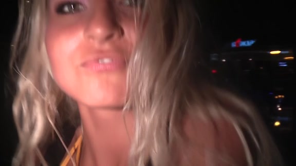 Hot babe masturbates