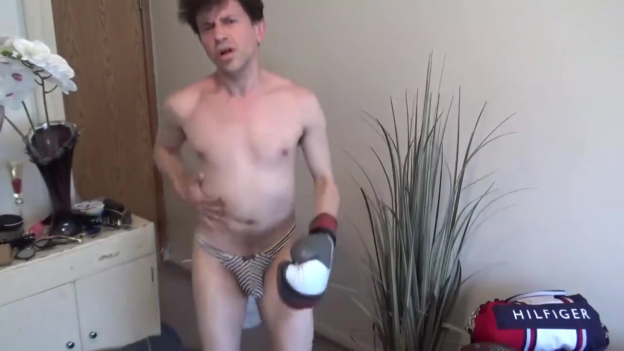 Gigolo Maolo The Boxer Stripped Naked Champion!